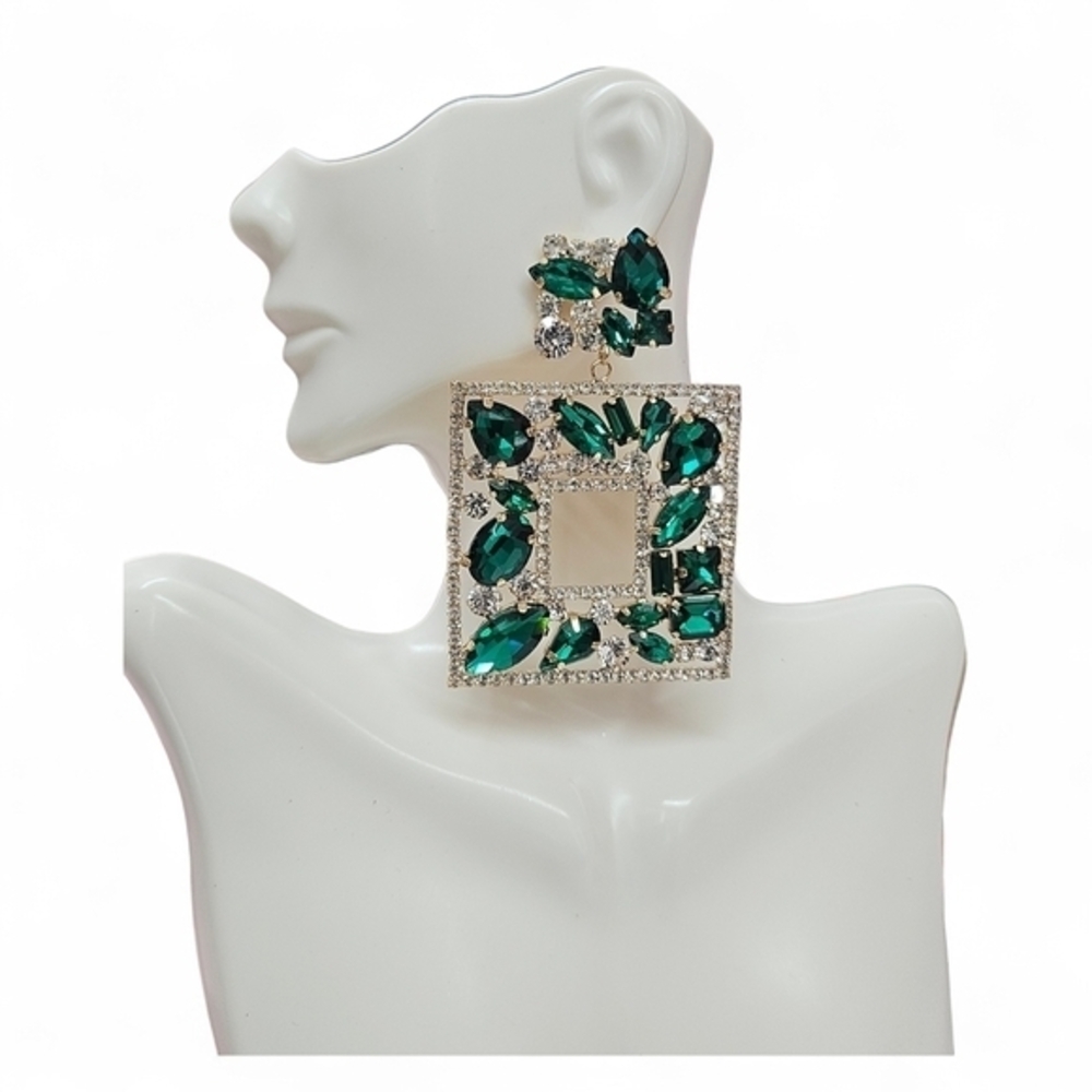 Elegant Green and Silver Geometric Earrings